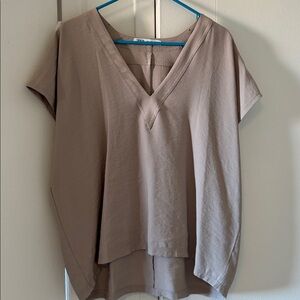 Zara V-Neck Short Sleeve Top